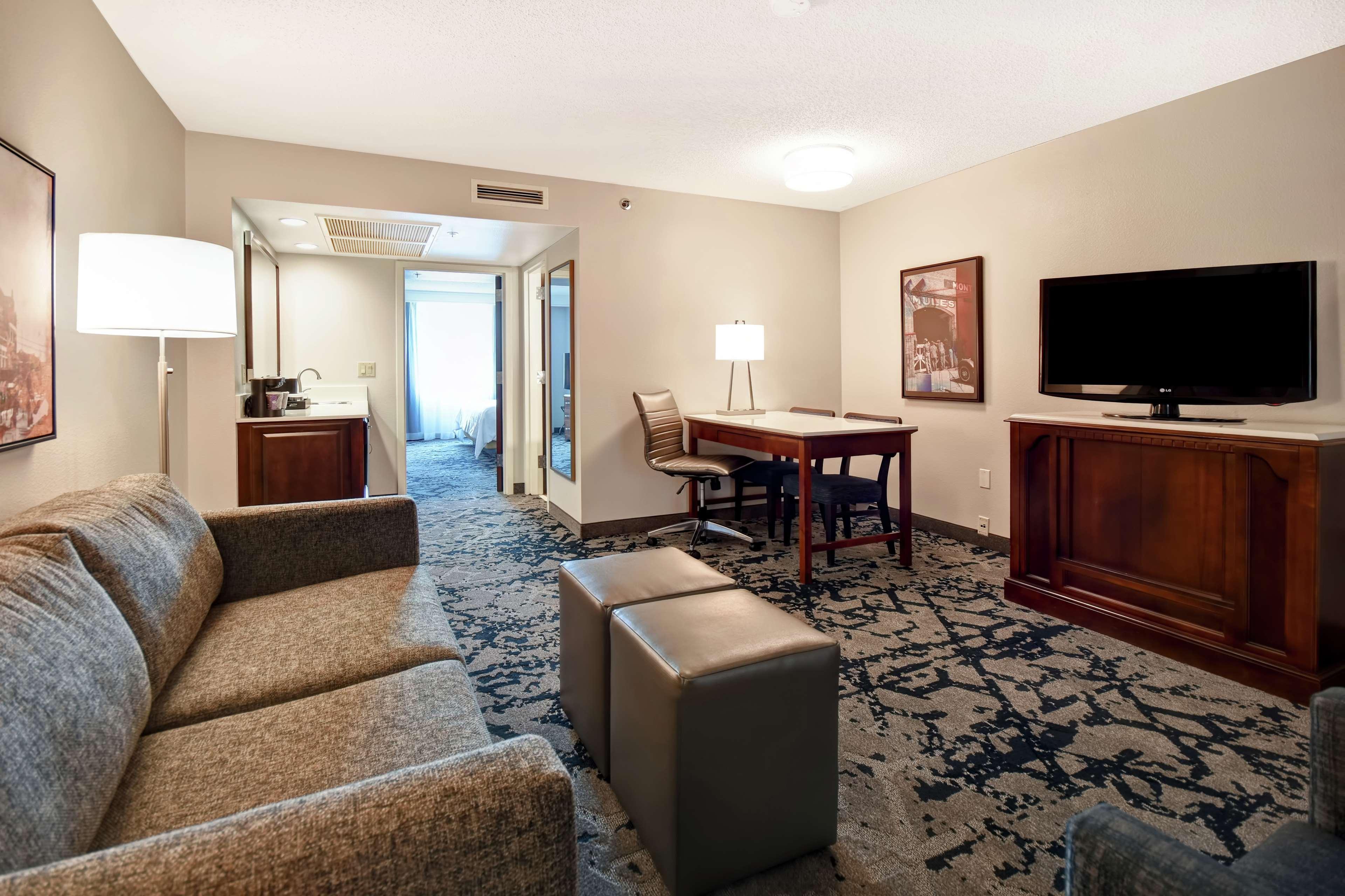 Embassy Suites Montgomery - Hotel & Conference Center Buitenkant foto
