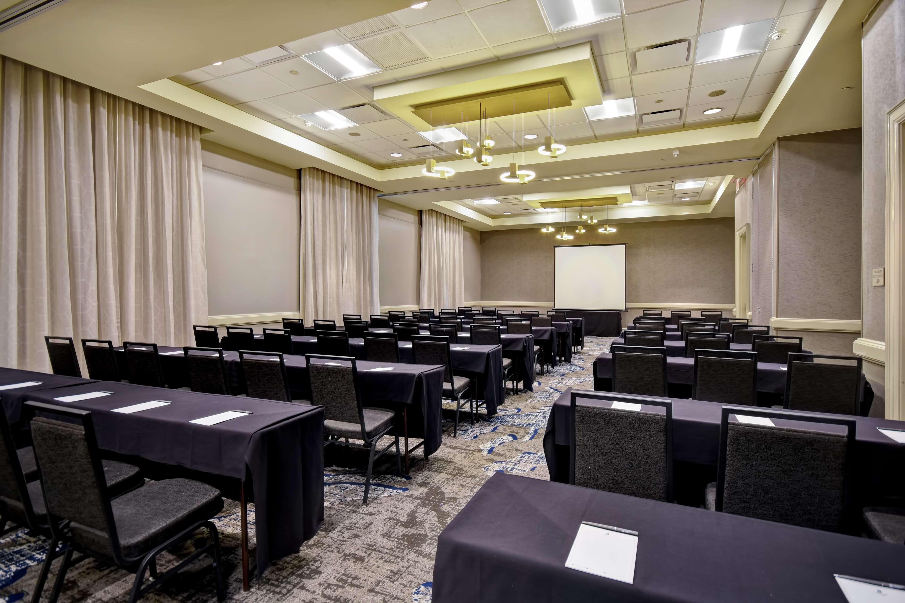Embassy Suites Montgomery - Hotel & Conference Center Buitenkant foto