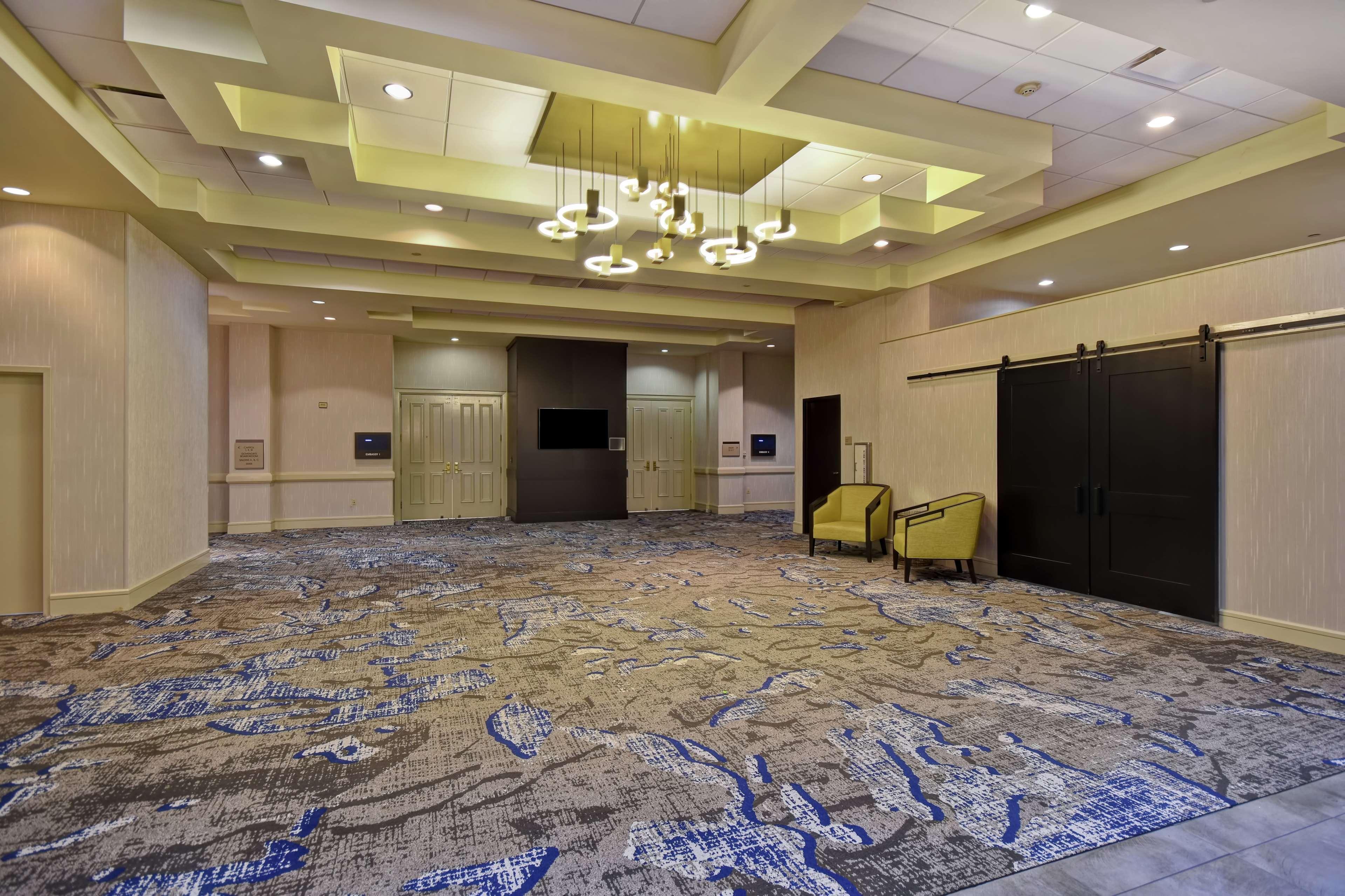 Embassy Suites Montgomery - Hotel & Conference Center Buitenkant foto