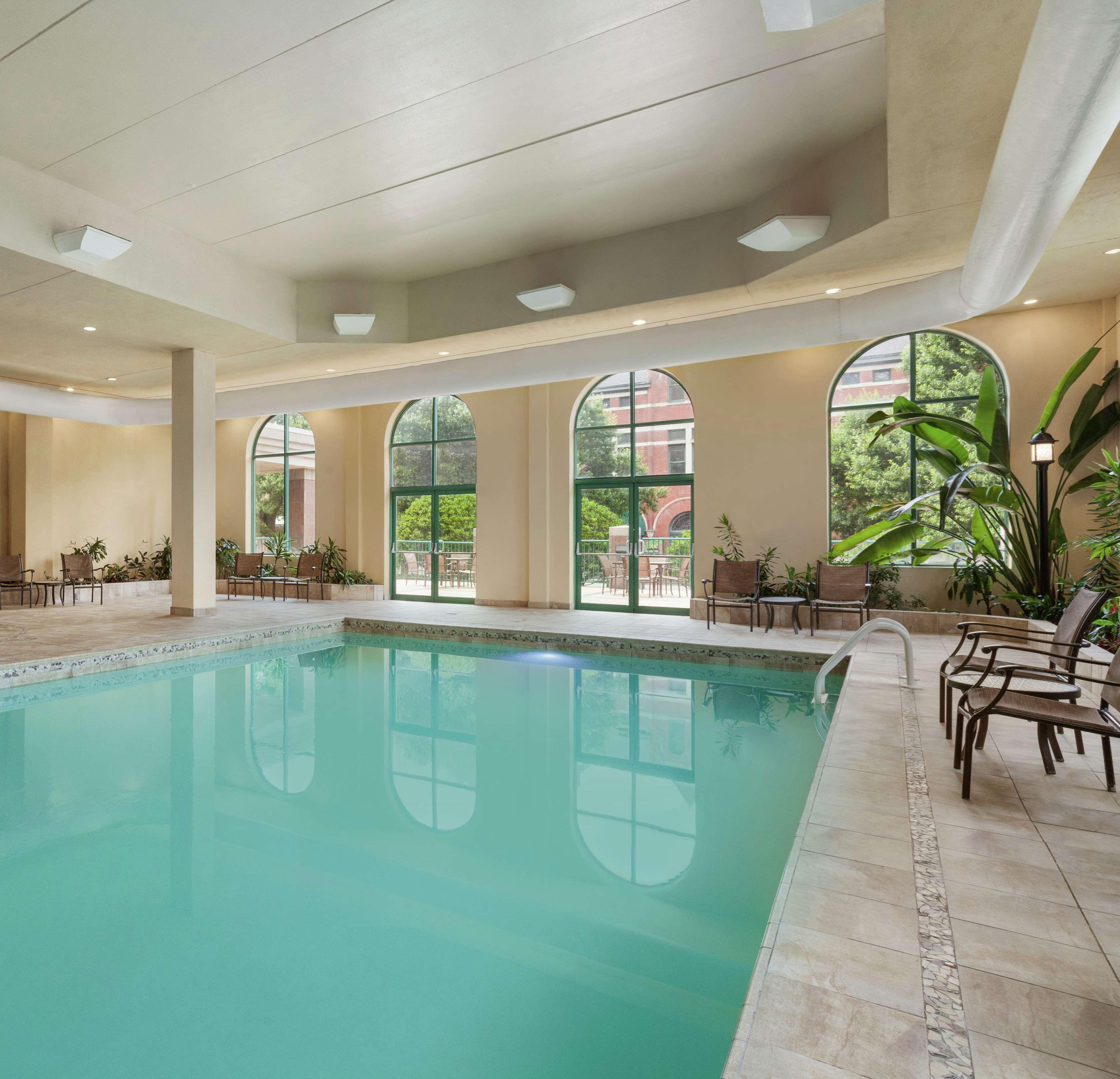 Embassy Suites Montgomery - Hotel & Conference Center Buitenkant foto