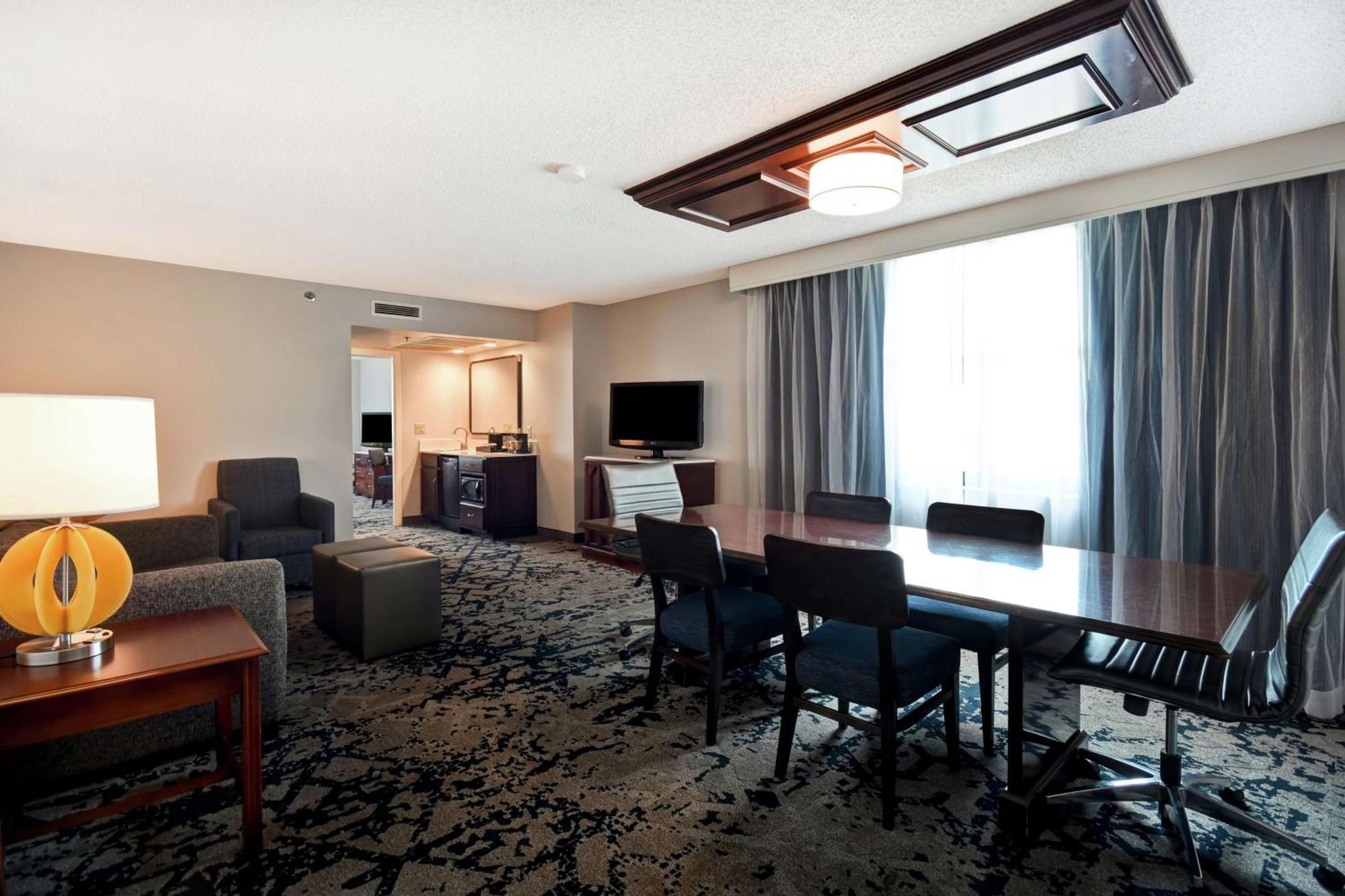 Embassy Suites Montgomery - Hotel & Conference Center Buitenkant foto