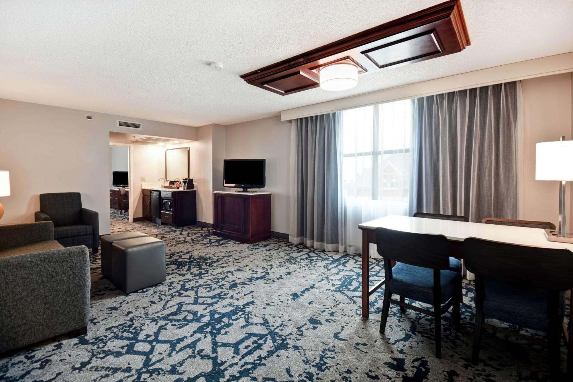 Embassy Suites Montgomery - Hotel & Conference Center Buitenkant foto