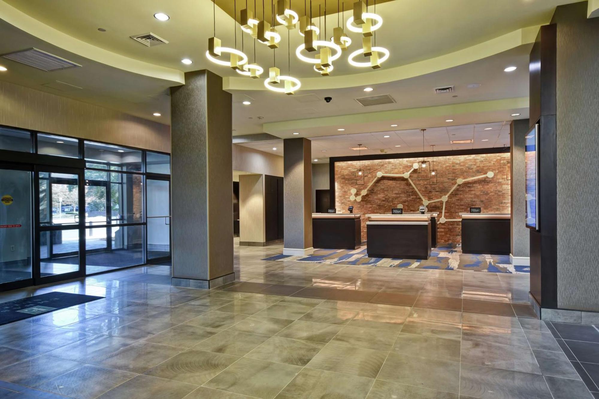 Embassy Suites Montgomery - Hotel & Conference Center Buitenkant foto