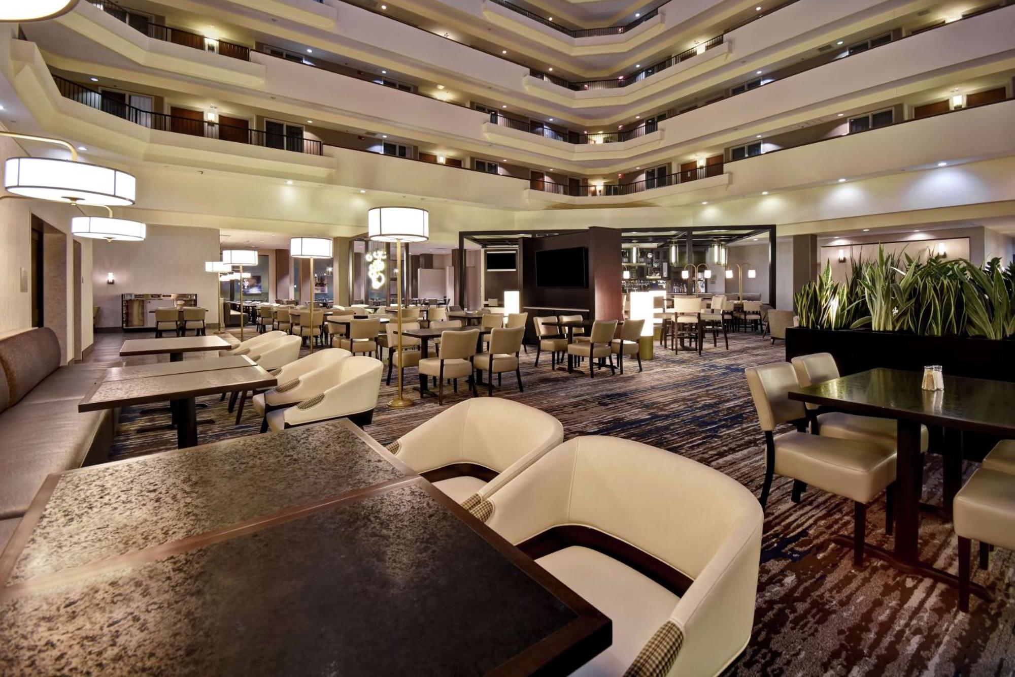 Embassy Suites Montgomery - Hotel & Conference Center Buitenkant foto